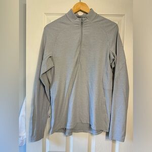 Lululemon 1/4 Zip - soft medium size